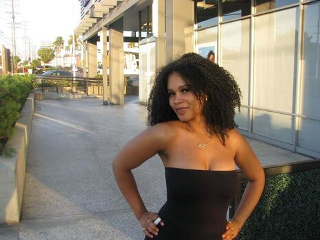 Full leaked Amara kioni private photo