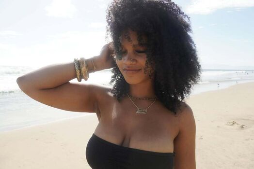 Amara Kioni