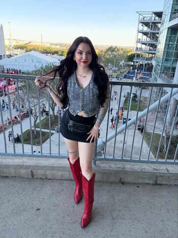 Full leaked Amaris blair page private photo