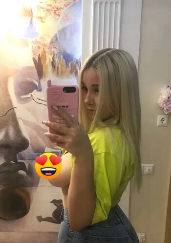 Full leaked Amazondoll private photo