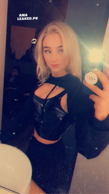 Full leaked Amber glenn private photo