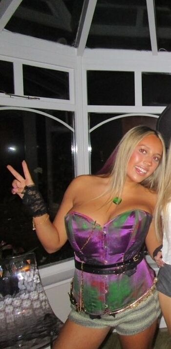 Full leaked Amber isabella page private photo