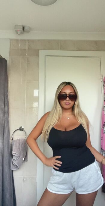 Full leaked Amber isabella page private photo