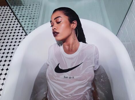 Full leaked Amber mark private photo
