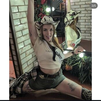 Full leaked Amberthomson private photo
