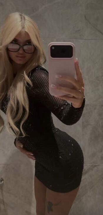 Full leaked Amelia hakes private photo