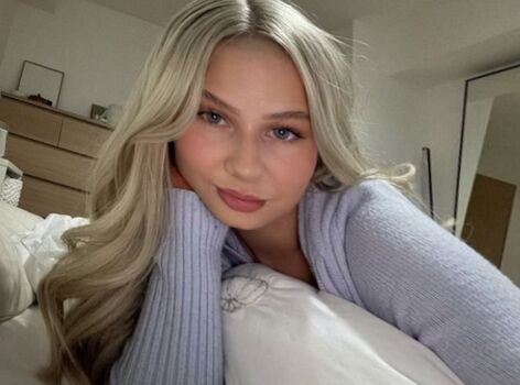 Full leaked Ameliaking private photo
