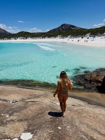 Full leaked Amelie browne private photo