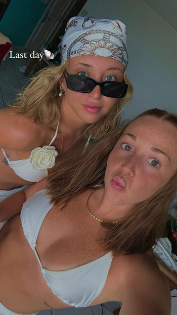 Full leaked Amelie morin page private photo