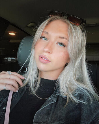 Full leaked Amelie morin private photo