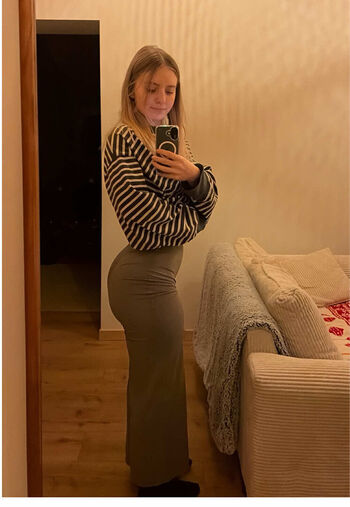 Full leaked Ameliedesiree private photo