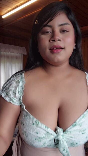 Full leaked Amesha g private photo