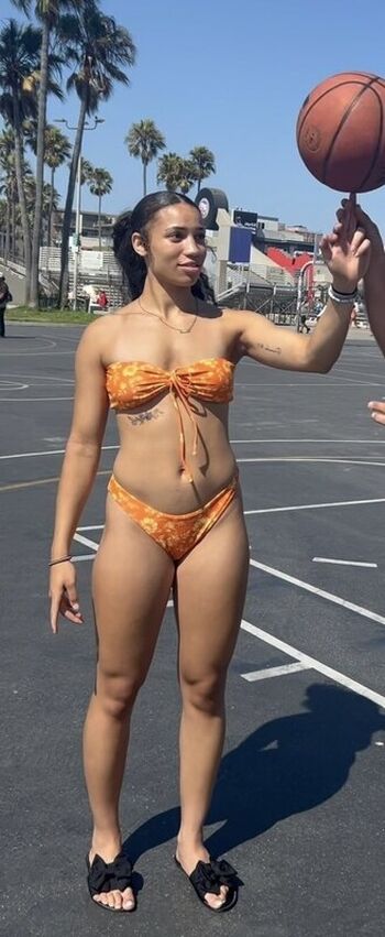 Amiah Simmons