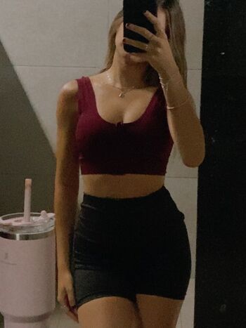 Full leaked Amigas private photo