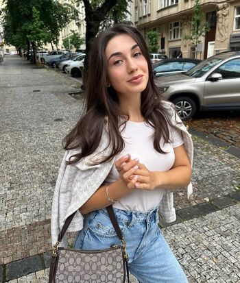 Full leaked Amina anshba private photo