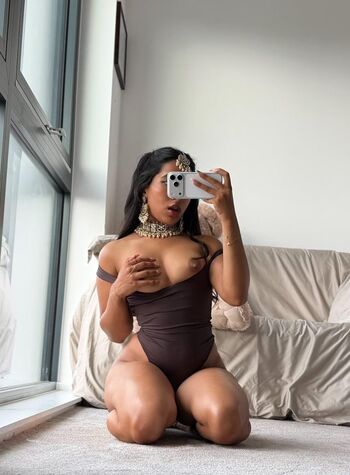 Full leaked Amira khan private photo