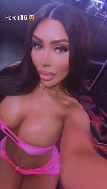 Full leaked Amiradoll private photo