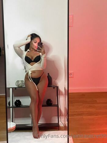 Full leaked Amirasecret page private photo