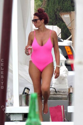 Full leaked Amy childs private photo
