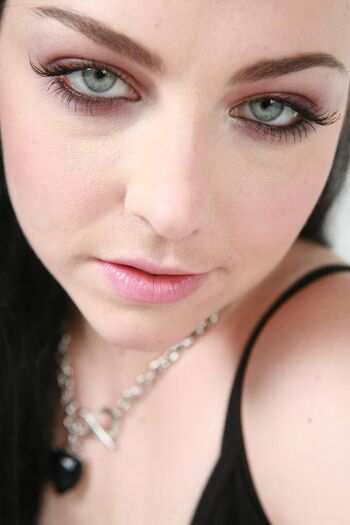 Full leaked Amy lee private photo