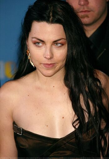 Full leaked Amy lee private photo
