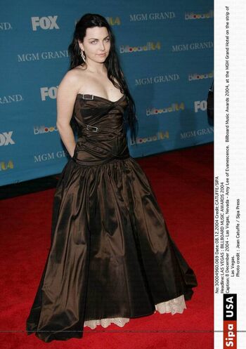 Full leaked Amy lee private photo