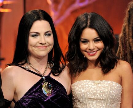 Full leaked Amy lee private photo