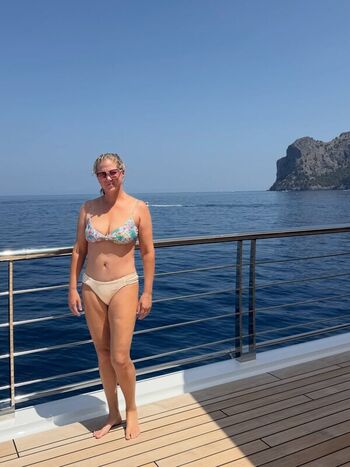 Full leaked Amy schumer private photo