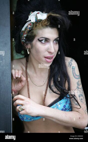 Full leaked Amy wine private photo
