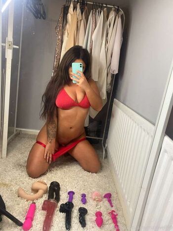 Full leaked Amymaxwell private photo