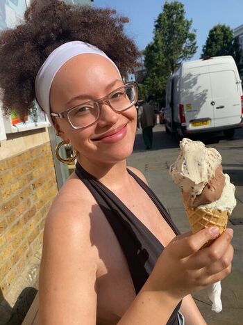 Full leaked Amymoretsele private photo
