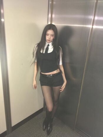 An Yujin 안유진 |