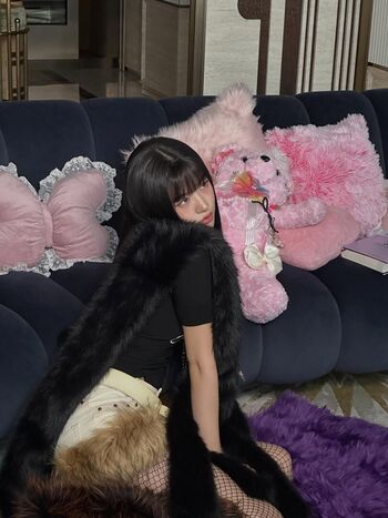 Full leaked An yujin page private photo