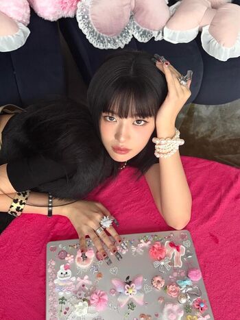 Full leaked An yujin page private photo