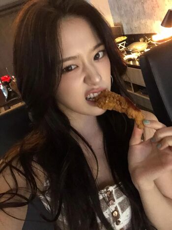 Full leaked An yujin private photo