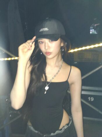 Full leaked An yujin page private photo