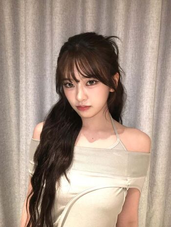 An Yujin 안유진 |