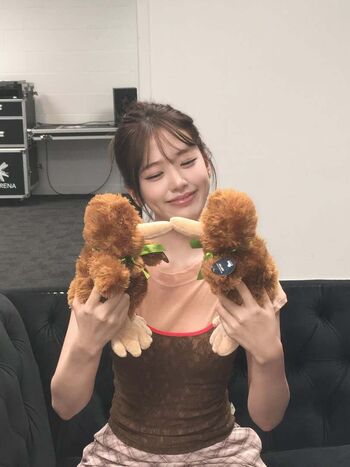 Full leaked An yujin page private photo