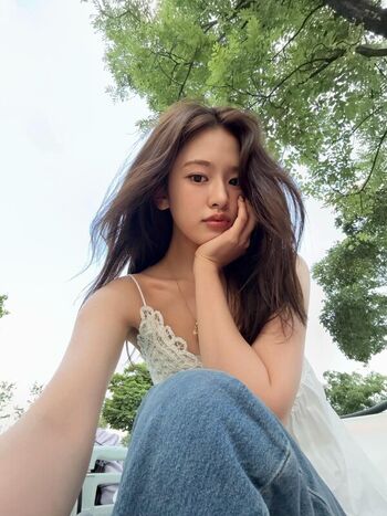 An Yujin 안유진 |