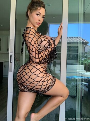 Ana Cheri