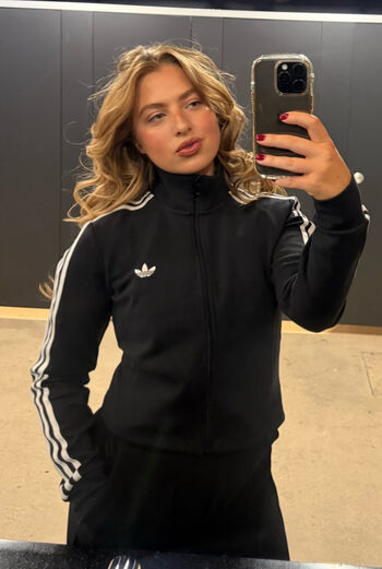 Full leaked Anais gallagher private photo
