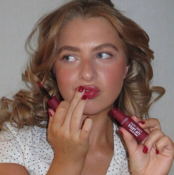 Full leaked Anais gallagher private photo