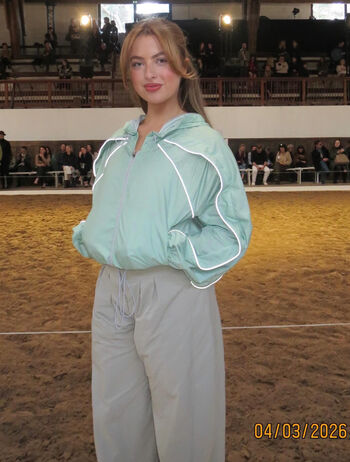 Full leaked Anais gallagher private photo