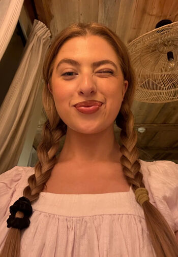 Full leaked Anais gallagher private photo