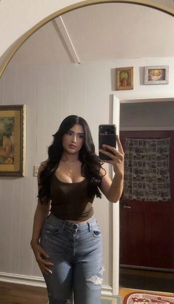 Full leaked Anarelyalanis private photo