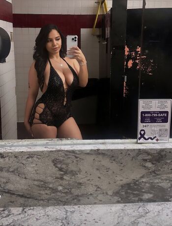 Full leaked Andrea private photo