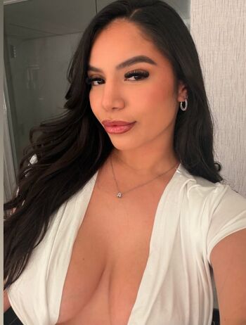 Full leaked Andrea private photo