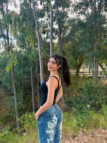 Andrea Botez