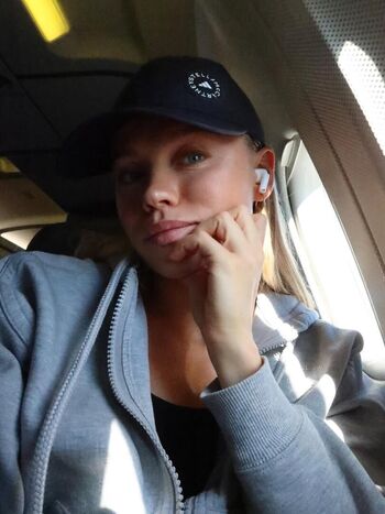 Full leaked Andrea rooth private photo