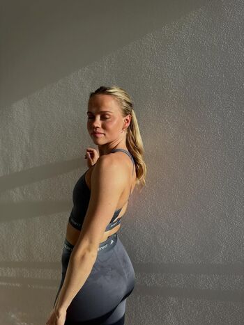 Full leaked Andrea rooth private photo